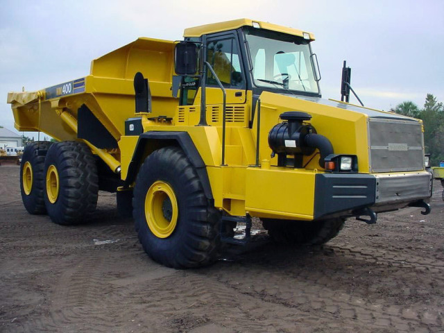 Komatsu HM400 фото