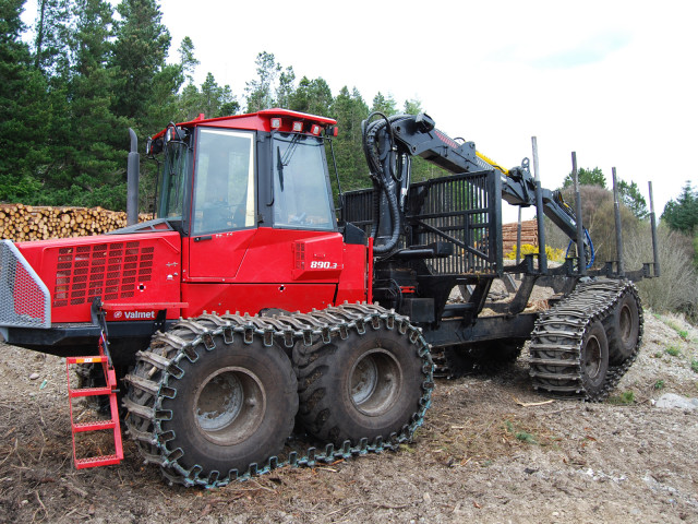 Komatsu Valmet 890.3 фото