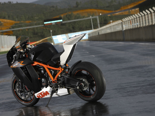 KTM 1190 RC8 R фото