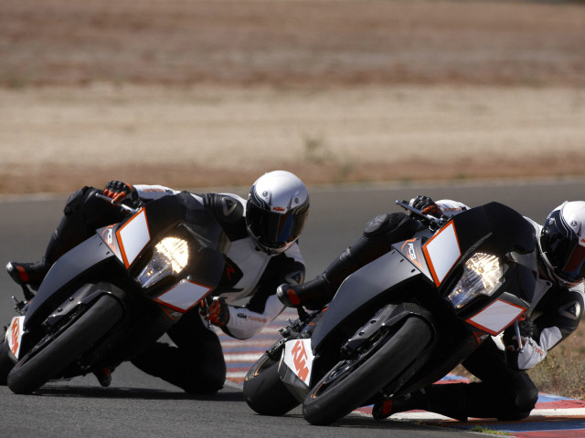 KTM 1190 RC8 R фото