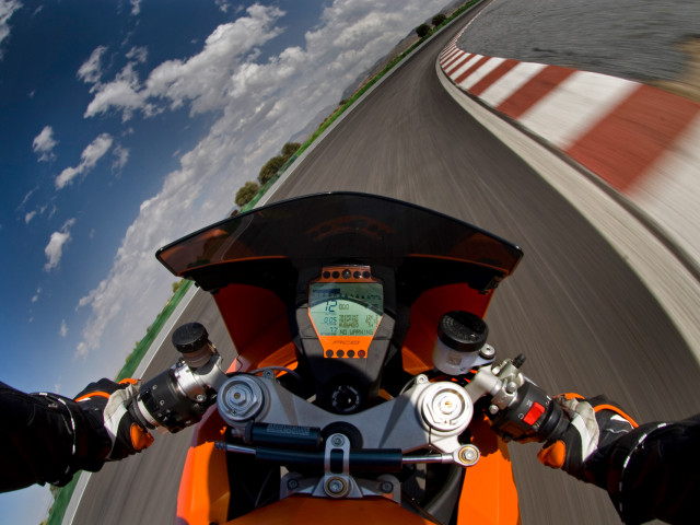 KTM 1190 RC8 фото