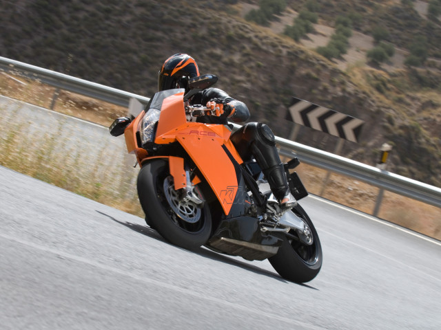 KTM 1190 RC8 фото