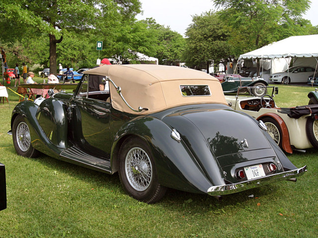 Lagonda V12 Cabriolet фото