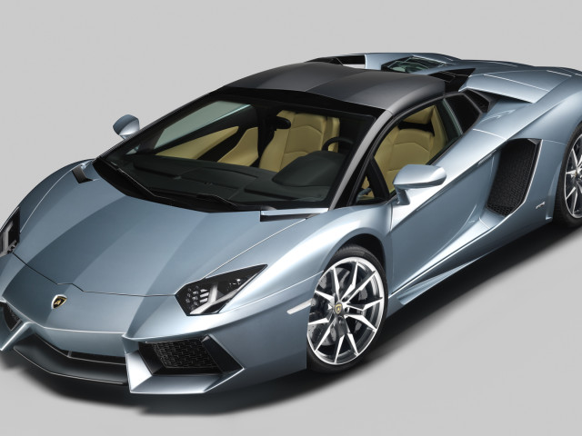 Lamborghini Aventador LP 700-4 Roadster фото