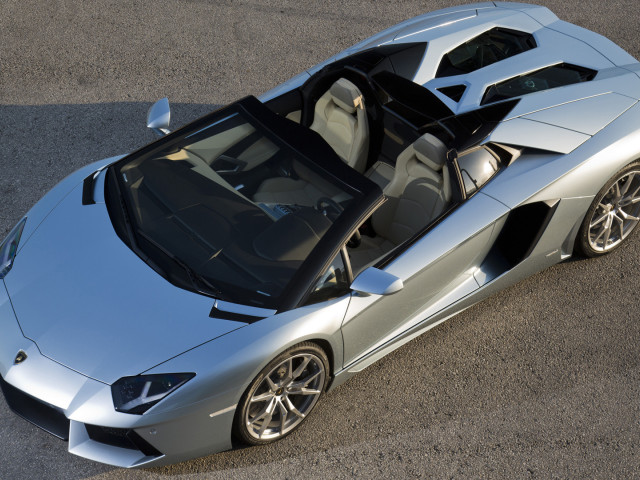 Lamborghini Aventador LP 700-4 Roadster фото