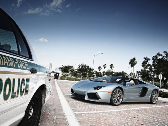 Lamborghini Aventador LP 700-4 Roadster фото