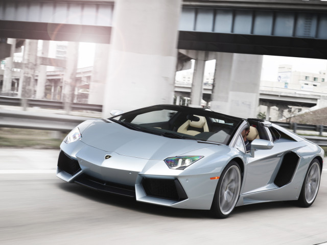 Lamborghini Aventador LP 700-4 Roadster фото