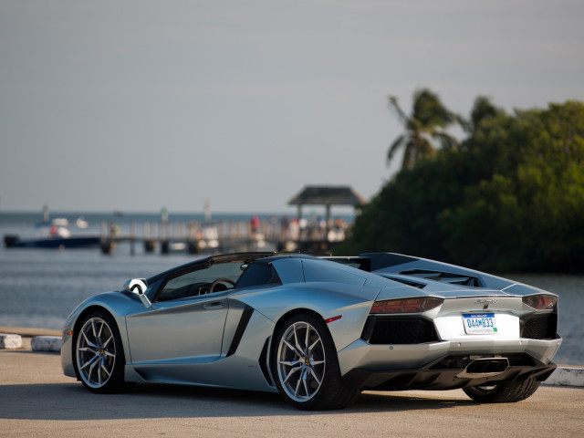 Lamborghini Aventador LP 700-4 Roadster фото