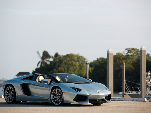 Lamborghini Aventador LP 700-4 Roadster фото