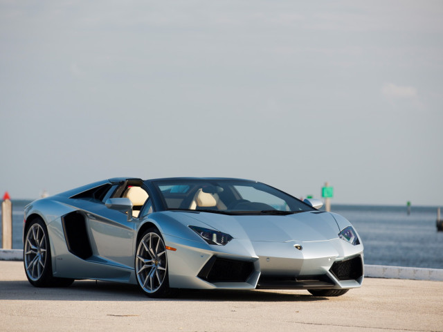 Lamborghini Aventador LP 700-4 Roadster фото