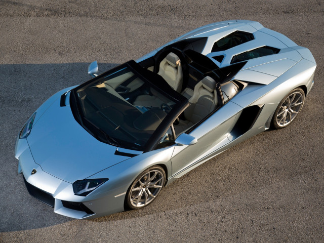 Lamborghini Aventador LP 700-4 Roadster фото