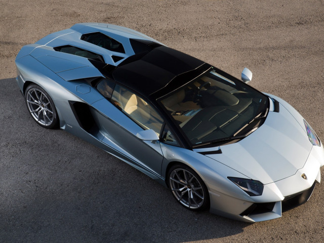 Lamborghini Aventador LP 700-4 Roadster фото