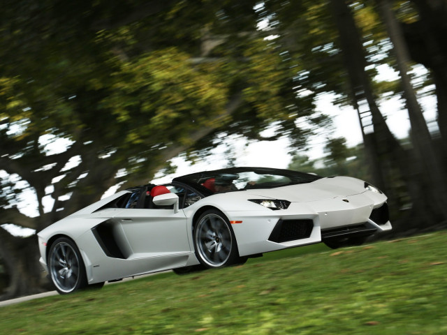 Lamborghini Aventador LP 700-4 Roadster фото