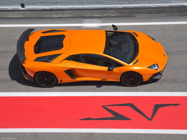 Lamborghini Aventador LP750-4 SV фото