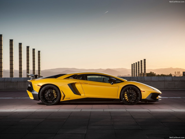 Lamborghini Aventador LP750-4 SV фото