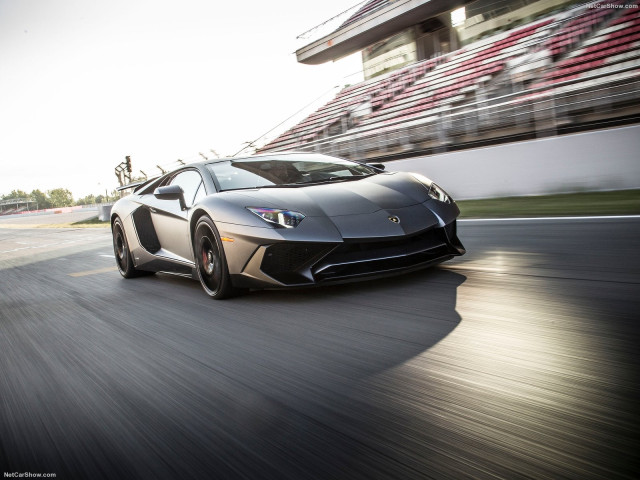 Lamborghini Aventador LP750-4 SV фото