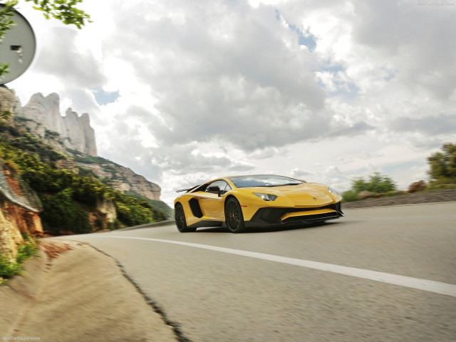 Lamborghini Aventador LP750-4 SV фото