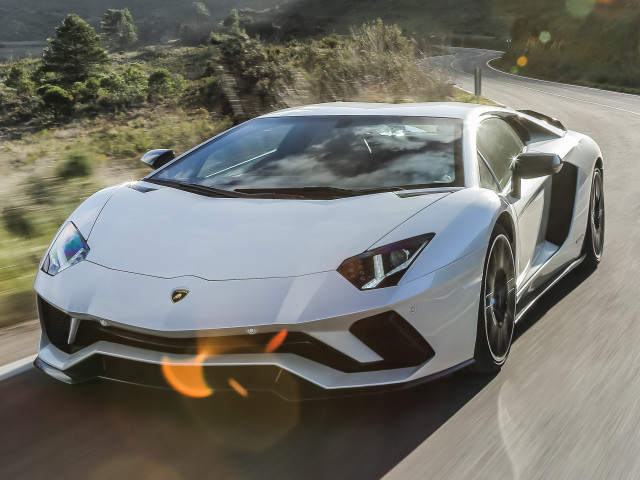 Lamborghini Aventador S фото