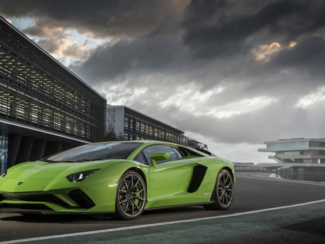 Lamborghini Aventador S фото