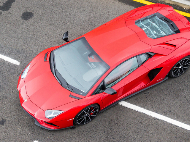 Lamborghini Aventador S фото