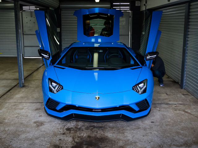 Lamborghini Aventador S фото