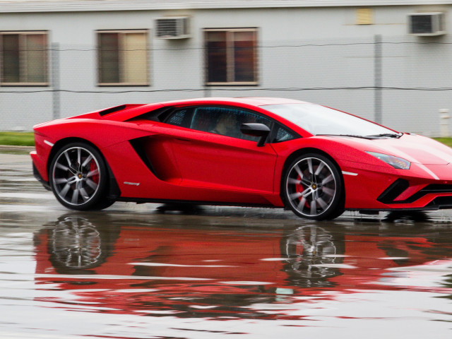 Lamborghini Aventador S фото