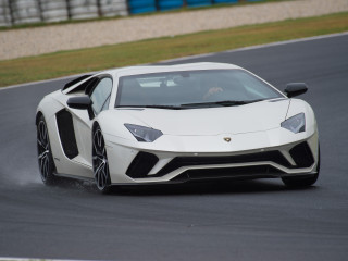 Lamborghini Aventador S фото