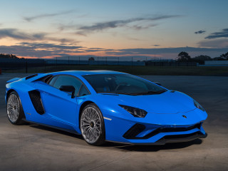 Lamborghini Aventador S фото