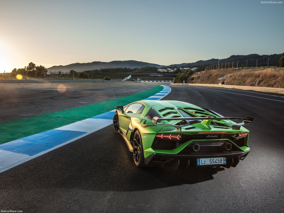 Lamborghini Aventador фото 198418