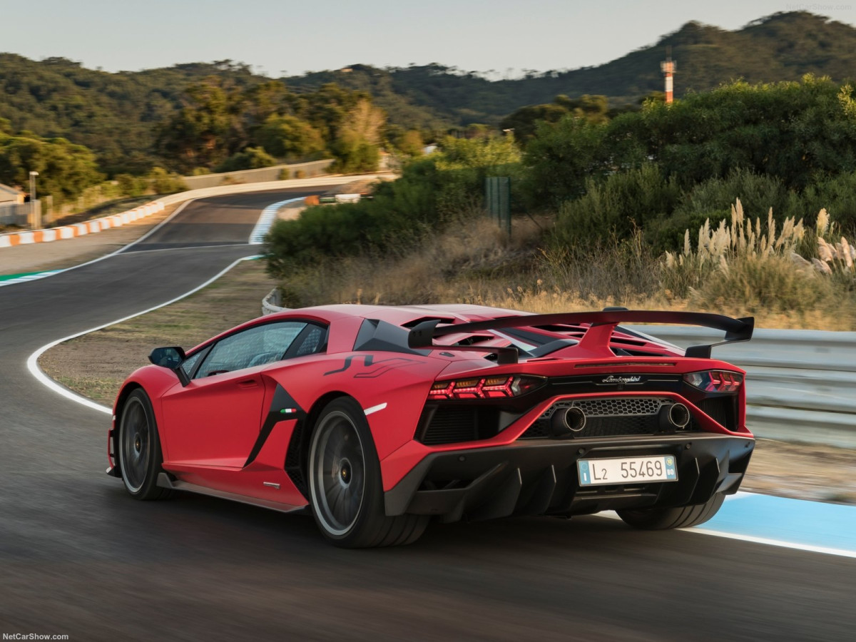 Lamborghini Aventador фото 198427