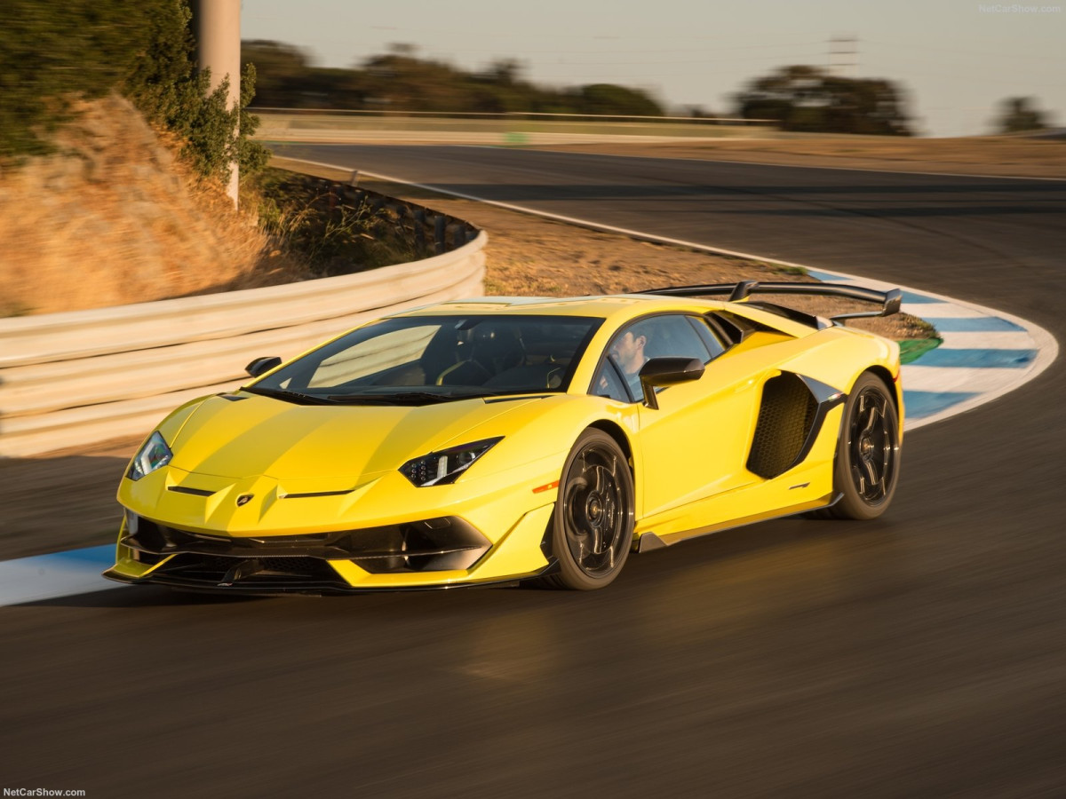 Lamborghini Aventador фото 198439