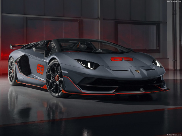 Lamborghini Aventador фото