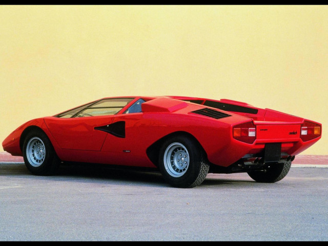 Lamborghini Countach фото