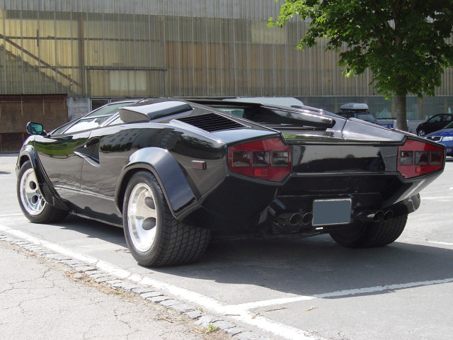 Lamborghini Countach фото