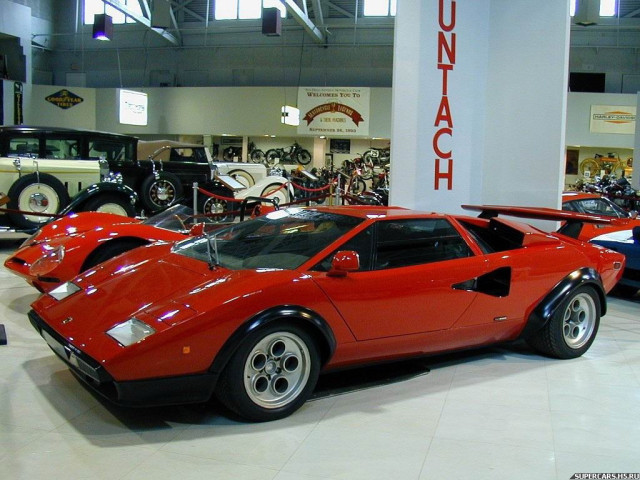 Lamborghini Countach фото