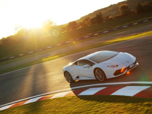 Lamborghini Huracan фото