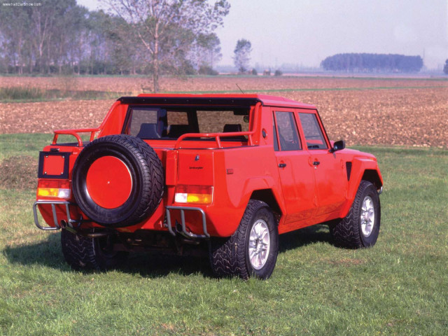 Lamborghini LM фото