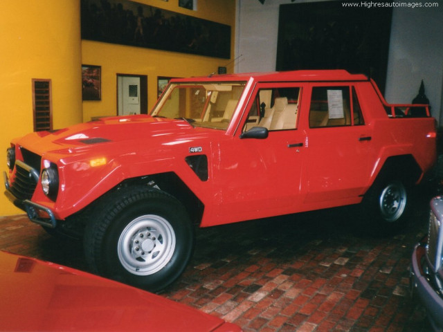 Lamborghini LM фото
