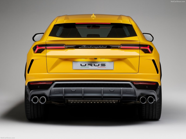 Lamborghini Urus фото