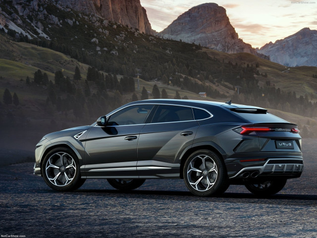 Lamborghini Urus фото