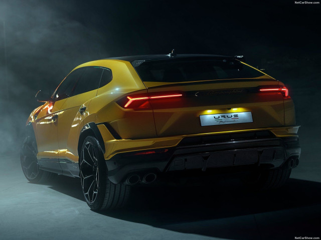 Lamborghini Urus фото