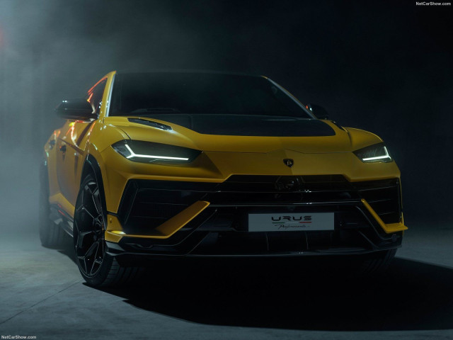 Lamborghini Urus фото