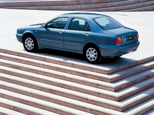 Lancia Lybra фото