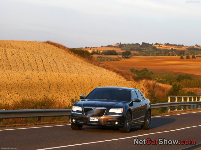 Lancia Thema фото