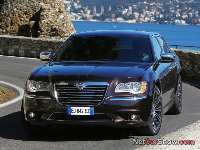 Lancia Thema фото