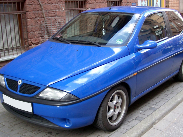 Lancia Y фото