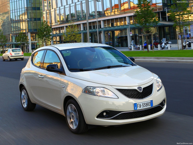 Lancia Ypsilon фото