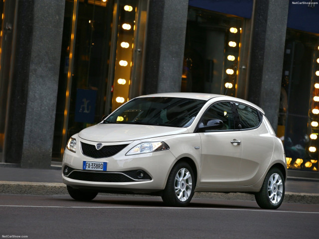 Lancia Ypsilon фото