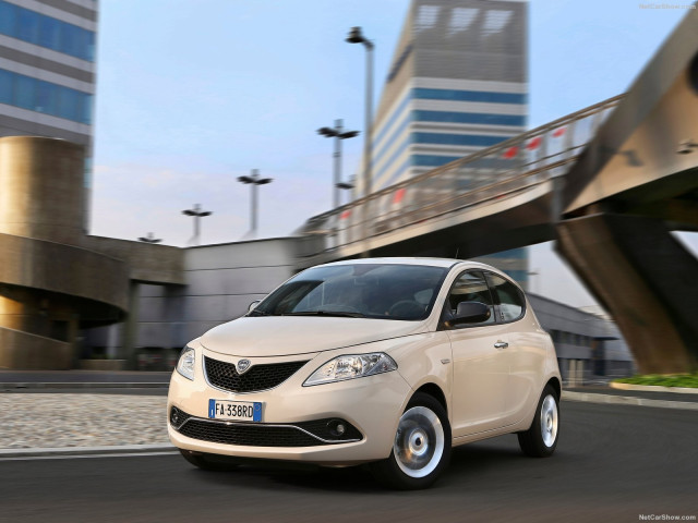 Lancia Ypsilon фото