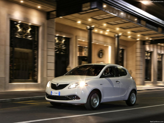 Lancia Ypsilon фото